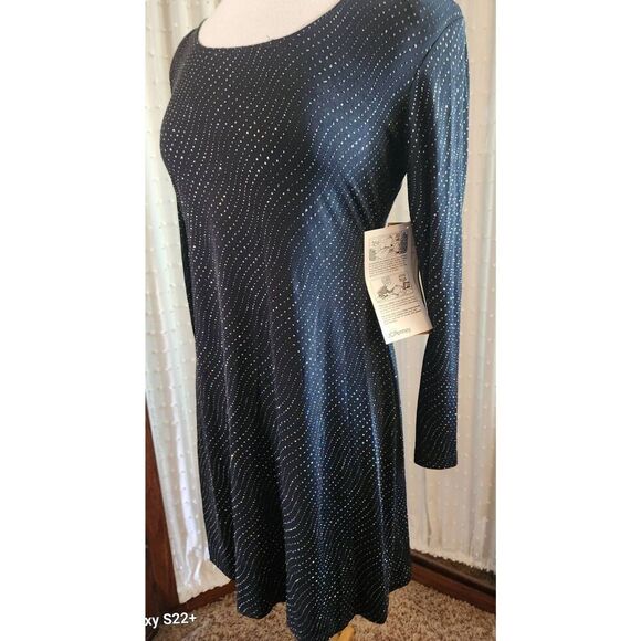 NWT Scarlet little black dress w silver sparkly threads - Picture 5 of 10